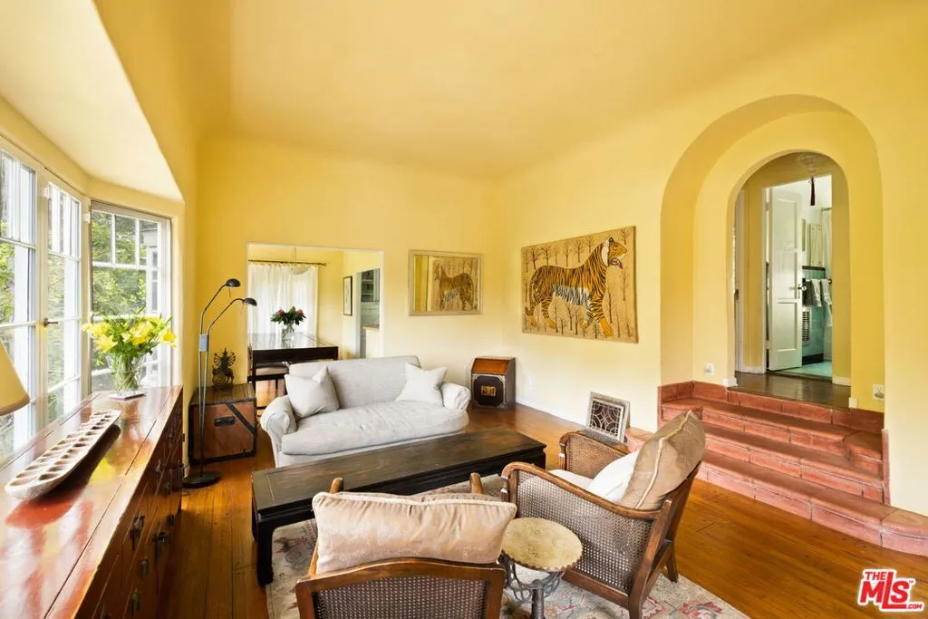 8569 Wonderland Avenue, Los Angeles, California 90046 home-pic-6