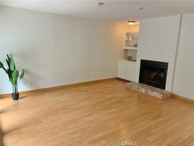 115 S Guadalupe Avenue B, Redondo Beach, California 90277
