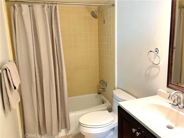 bath upper level 1