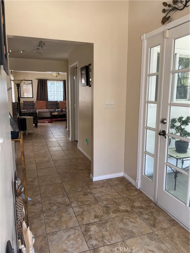 927 W 6th Street, San Pedro, California 90731 home-pic-22