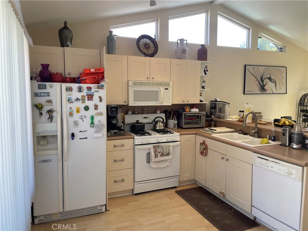 927 W 6th Street, San Pedro, California 90731 home-pic-31