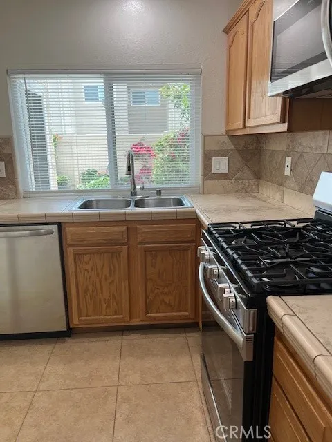 45 Golden Glen Street 75, Irvine, California 92604 home-pic-6