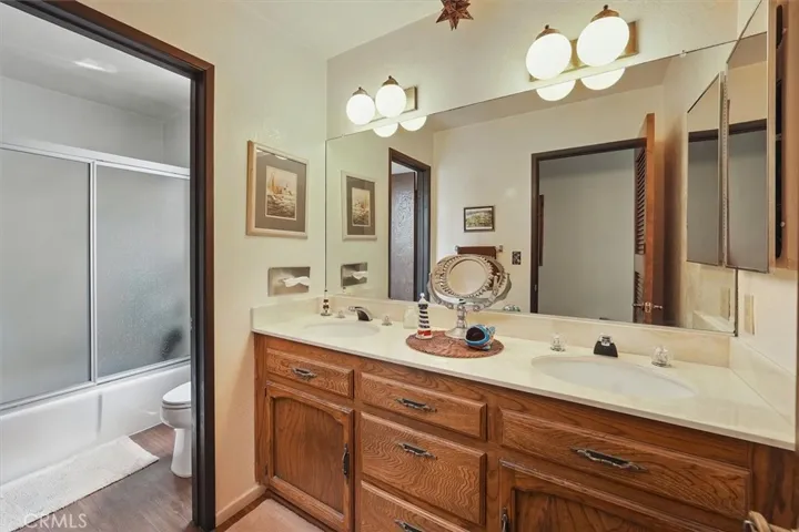 537 3rd Street, Manhattan Beach, California 90266