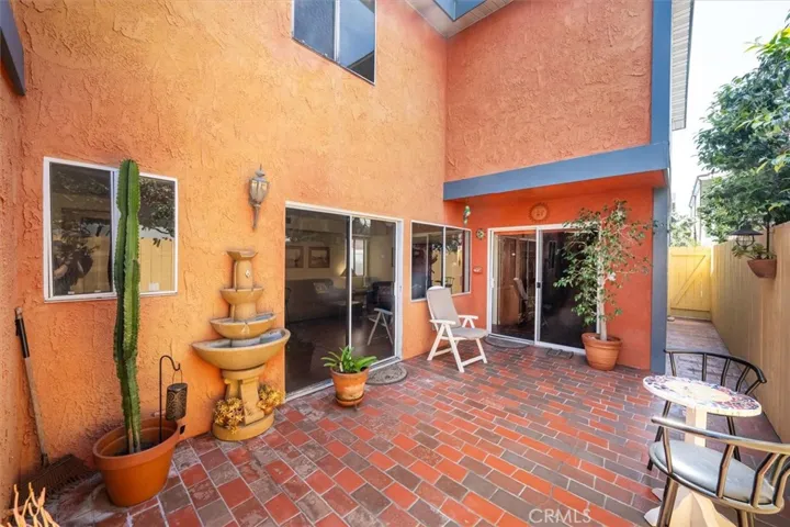 537 3rd Street, Manhattan Beach, California 90266