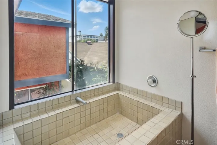 537 3rd Street, Manhattan Beach, California 90266