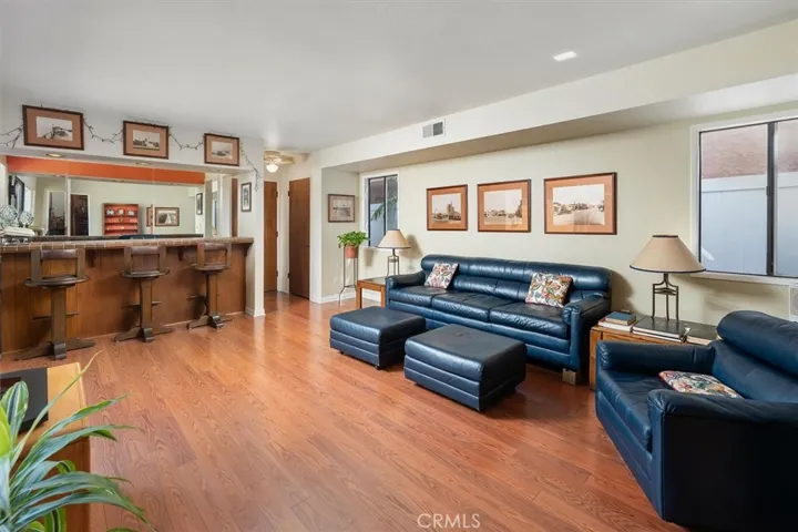 537 3rd Street, Manhattan Beach, California 90266