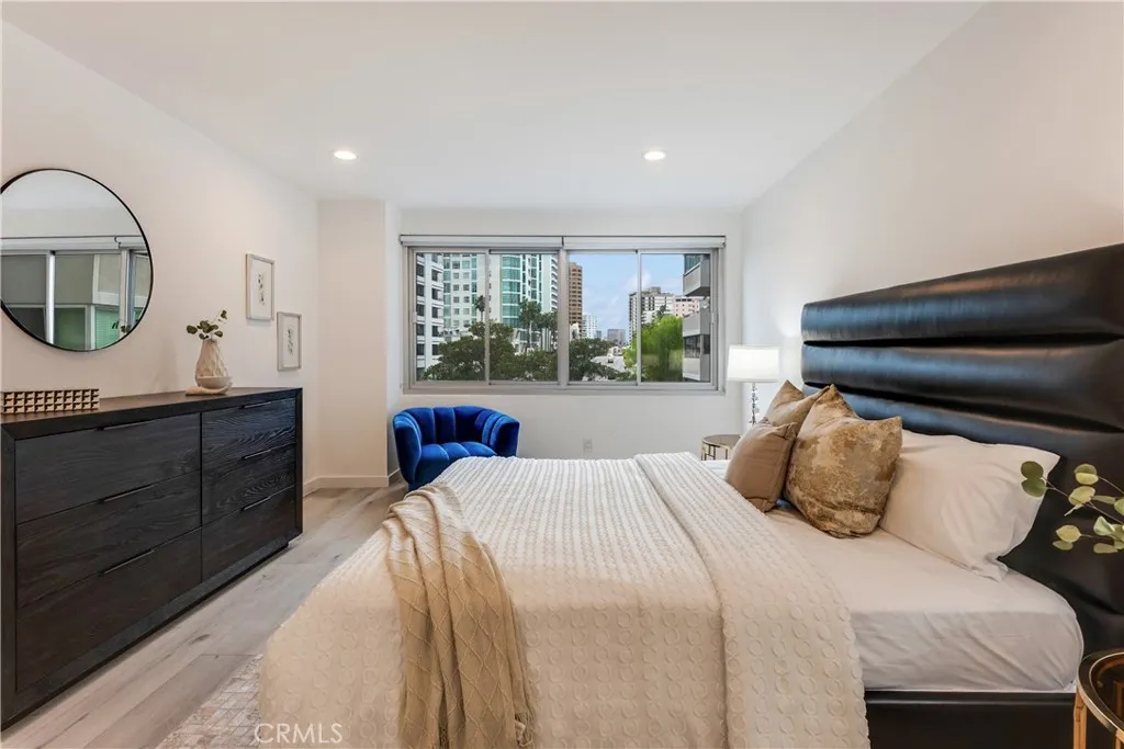 875 Comstock Avenue 4d, Los Angeles, California 90024 home-pic-22