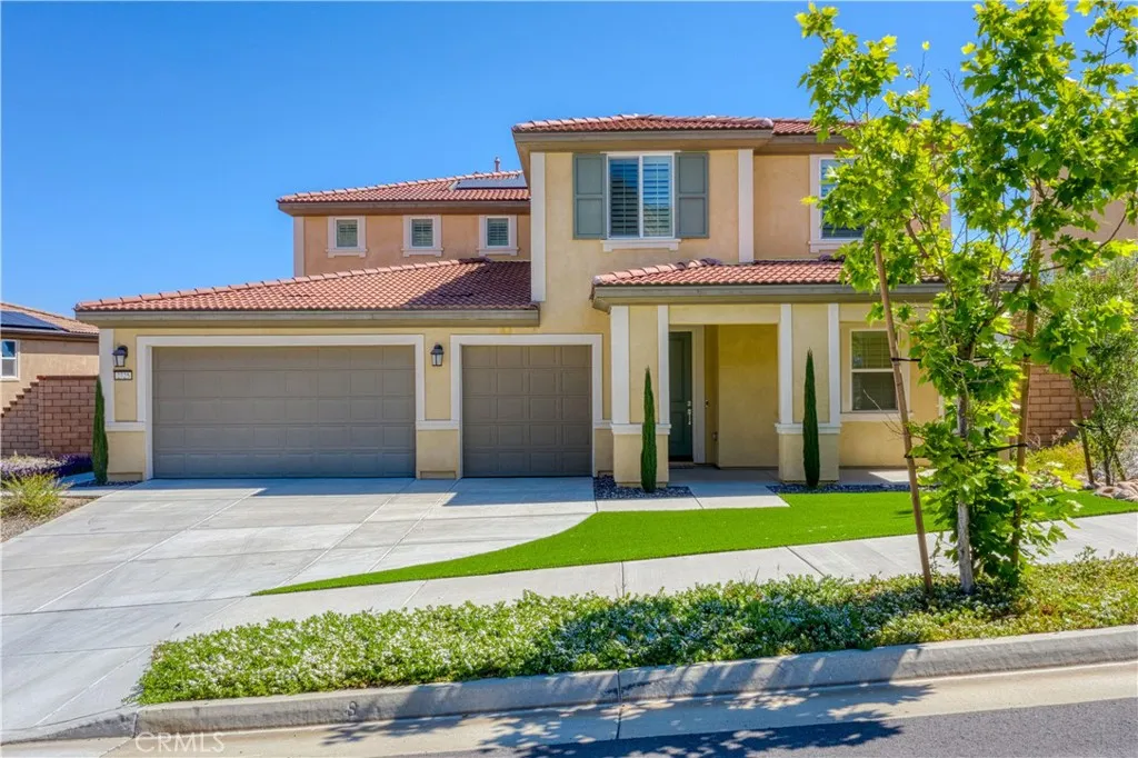 2725 Sierra Bella Drive, Corona, California 92882 home-pic-1
