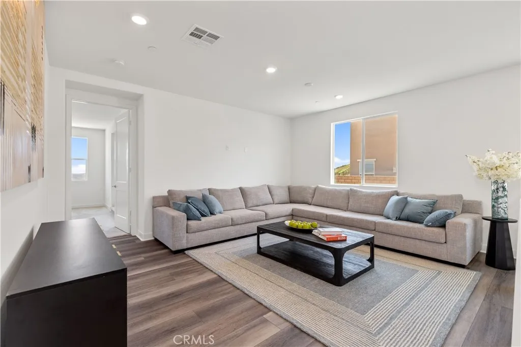 2725 Sierra Bella Drive, Corona, California 92882 home-pic-56