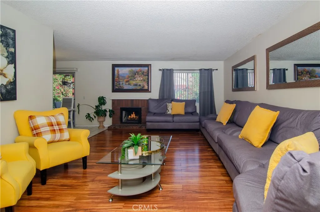 28948 Marilyn Drive, Canyon Country, California 91387 home-pic-0