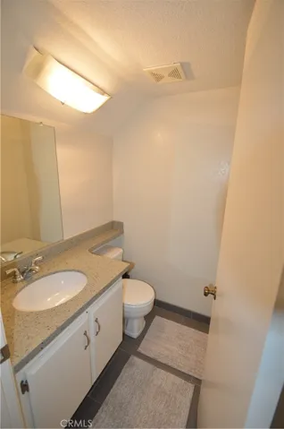 Powder-Room