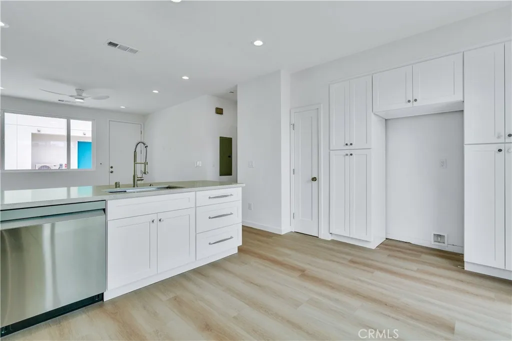 6168 Briercrest Avenue, Lakewood, California 90713 home-pic-41