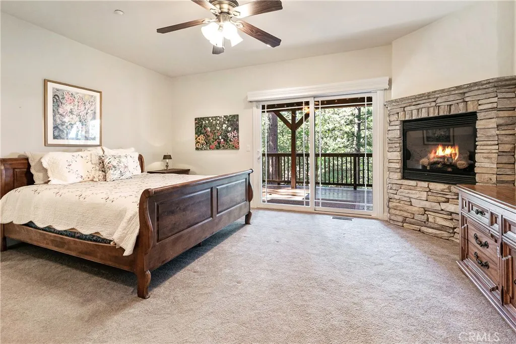 27376 Pinewood Drive, Lake Arrowhead, California 92352 home-pic-32