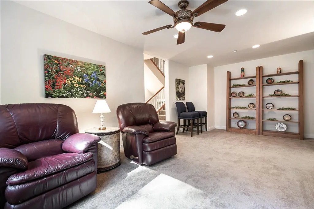 27376 Pinewood Drive, Lake Arrowhead, California 92352 home-pic-26