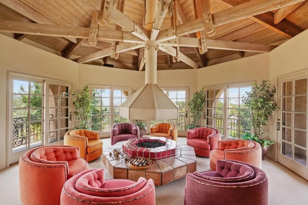 4652 Resmar Road, La Mesa, California 91941 home-pic-43