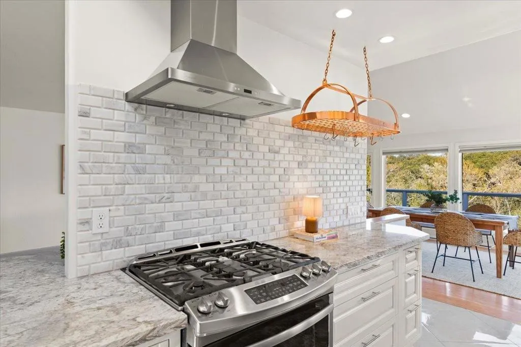 304 Harbor Drive, Santa Cruz, California 95062 home-pic-5