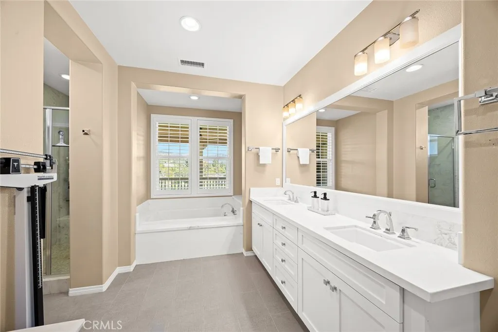 1252 N Lindley Street, Azusa, California 91702 home-pic-44