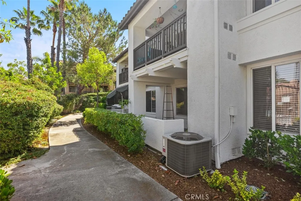 57 Rabano, Rancho Santa Margarita, California 92688 home-pic-16