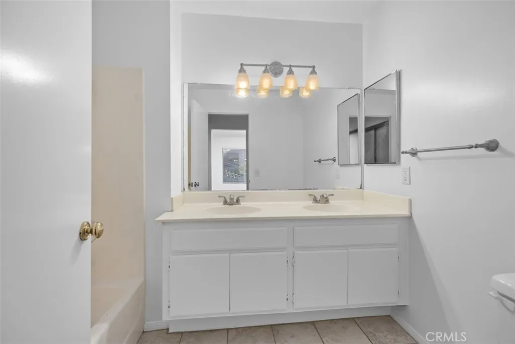 57 Rabano, Rancho Santa Margarita, California 92688 home-pic-9
