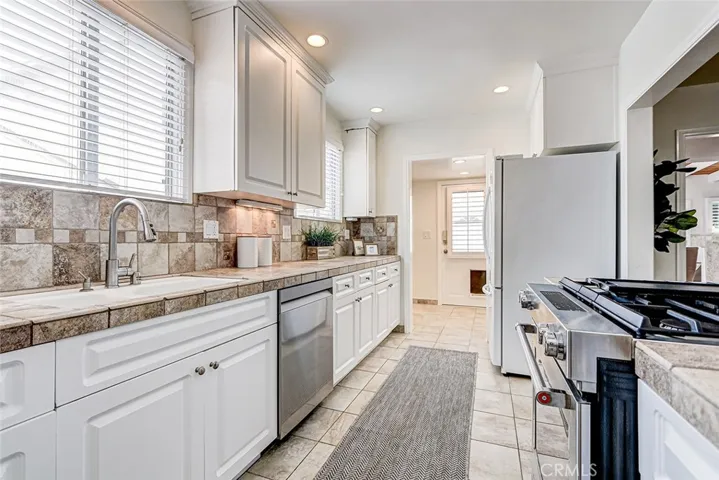 1217 S Gertruda Avenue, Redondo Beach, California 90277