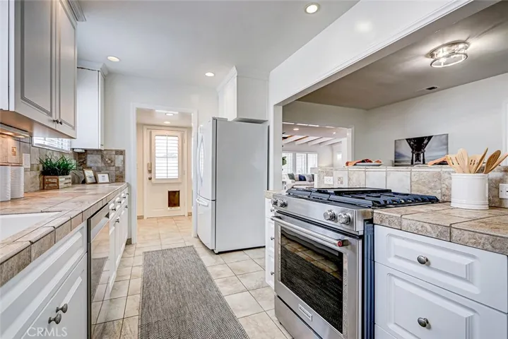 1217 S Gertruda Avenue, Redondo Beach, California 90277