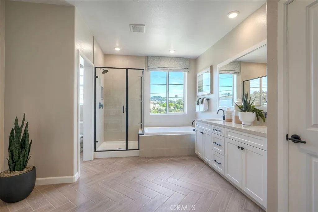 2066 Woolem Place, Escondido, California 92026 home-pic-21