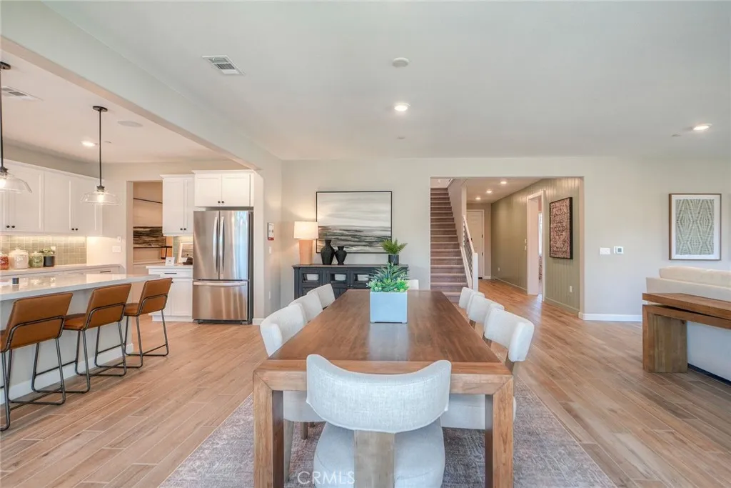 2066 Woolem Place, Escondido, California 92026 home-pic-2