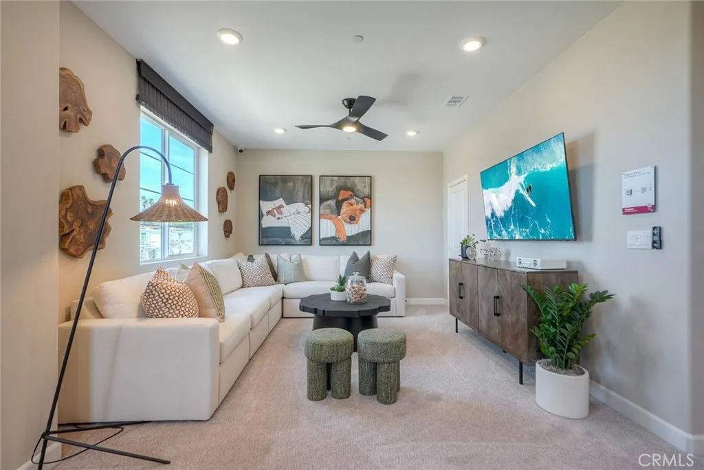 2066 Woolem Place, Escondido, California 92026 home-pic-15