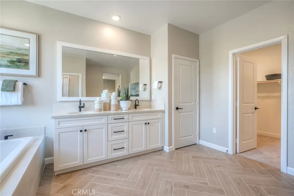 2066 Woolem Place, Escondido, California 92026 home-pic-23