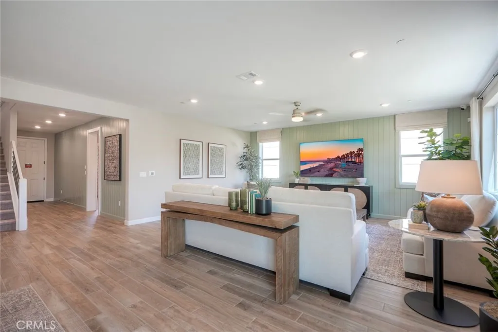 2066 Woolem Place, Escondido, California 92026 home-pic-9