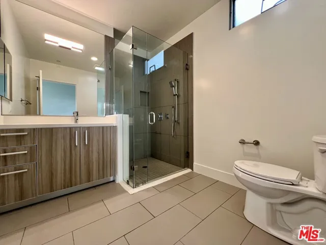 1232 N Kings Road 206, West Hollywood, California 90069