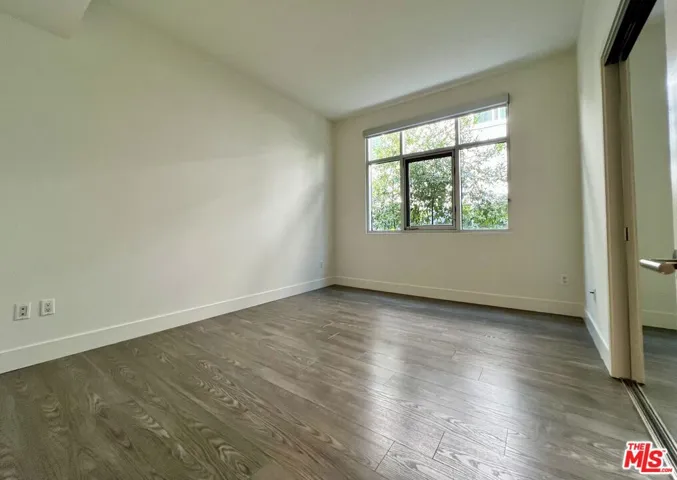 1232 N Kings Road 206, West Hollywood, California 90069