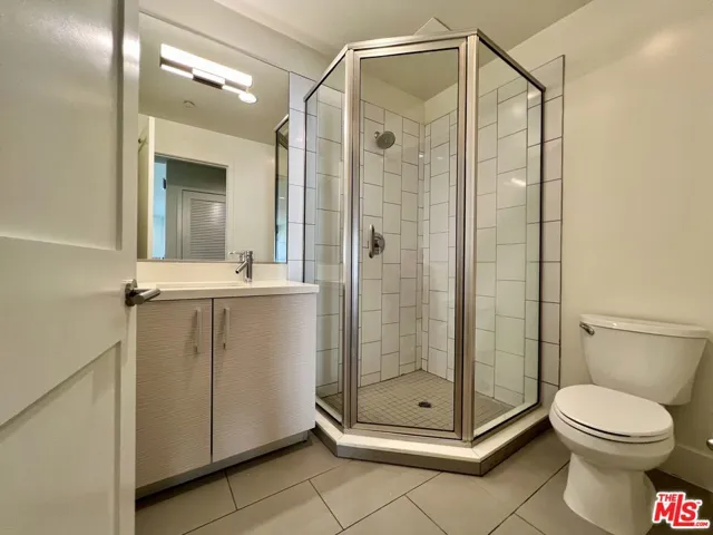 1232 N Kings Road 206, West Hollywood, California 90069