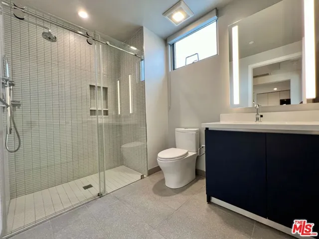 5801 Camerford Avenue Ph5, Los Angeles, California 90038