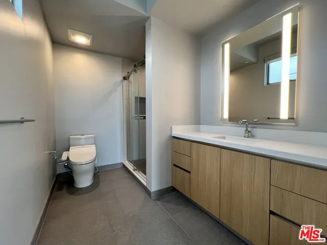 5801 Camerford Avenue Ph5, Los Angeles, California 90038