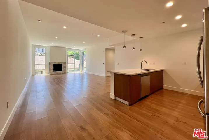 8017 W Norton Avenue 301, West Hollywood, California 90046