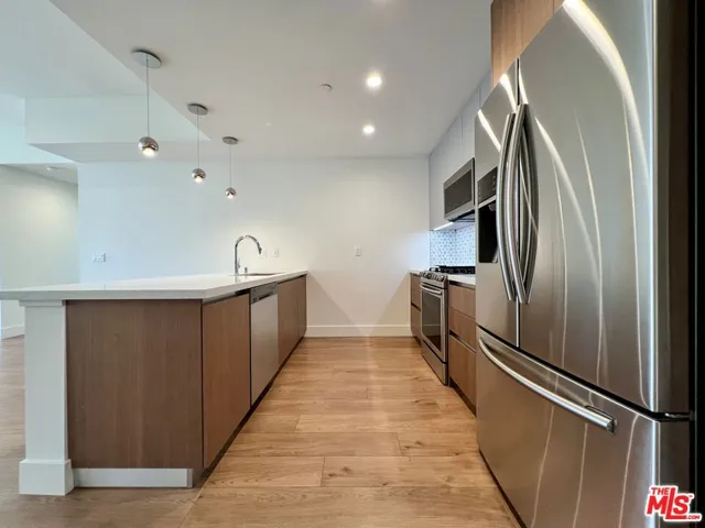 8017 W Norton Avenue 301, West Hollywood, California 90046