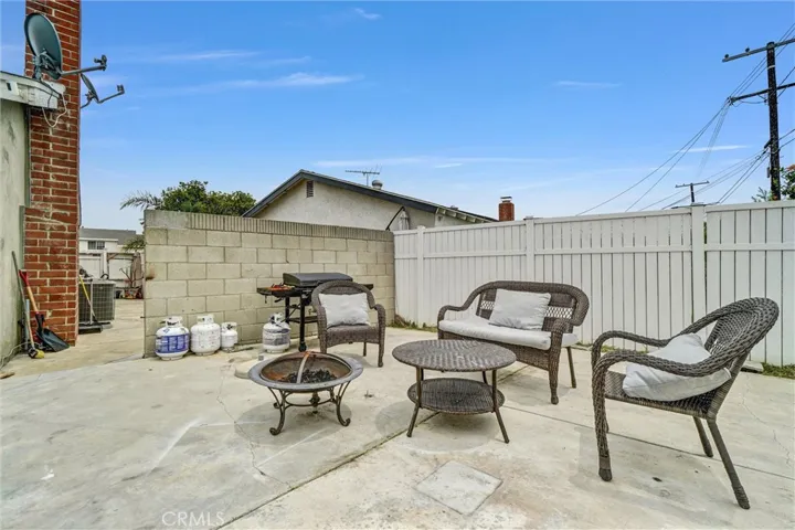 1523 Lynton Avenue, Wilmington, California 90744