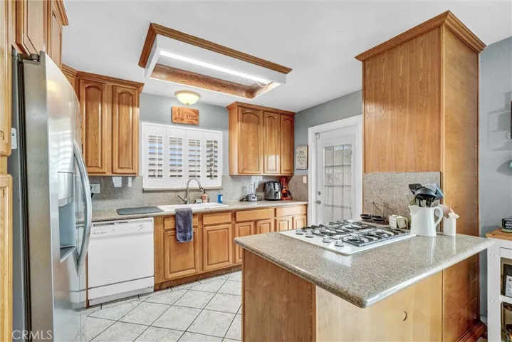 1523 Lynton Avenue, Wilmington, California 90744