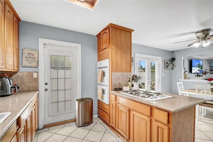 1523 Lynton Avenue, Wilmington, California 90744