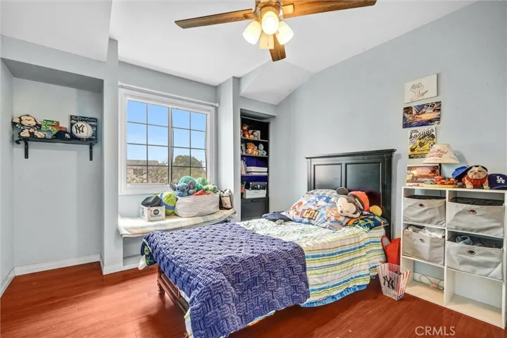 Upstairs Bedroom 2