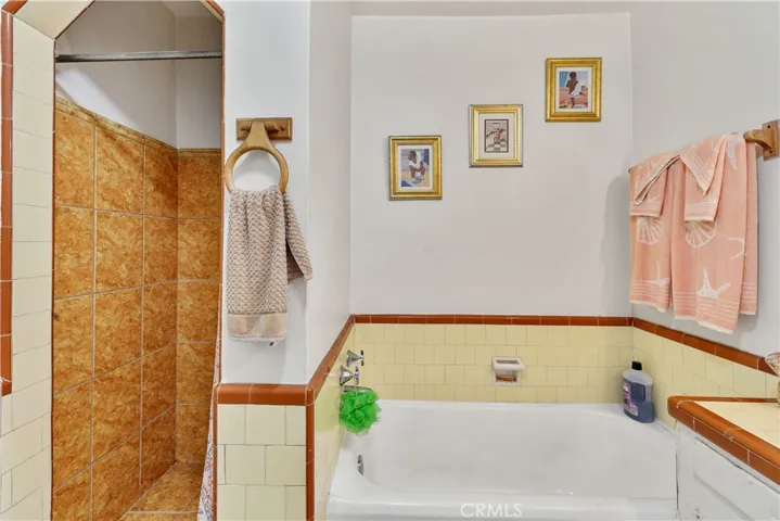 930 E 89th Street, Los Angeles, California 90002