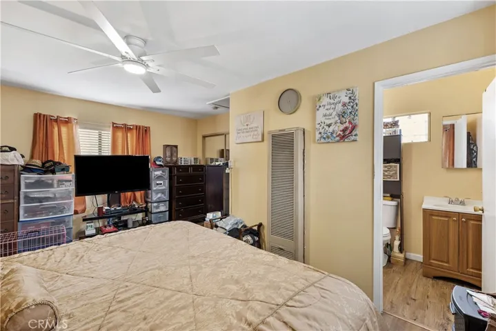930 E 89th Street, Los Angeles, California 90002