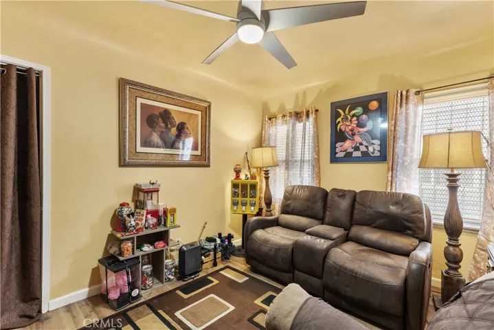930 E 89th Street, Los Angeles, California 90002
