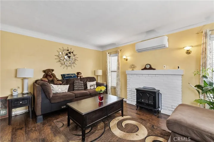 930 E 89th Street, Los Angeles, California 90002