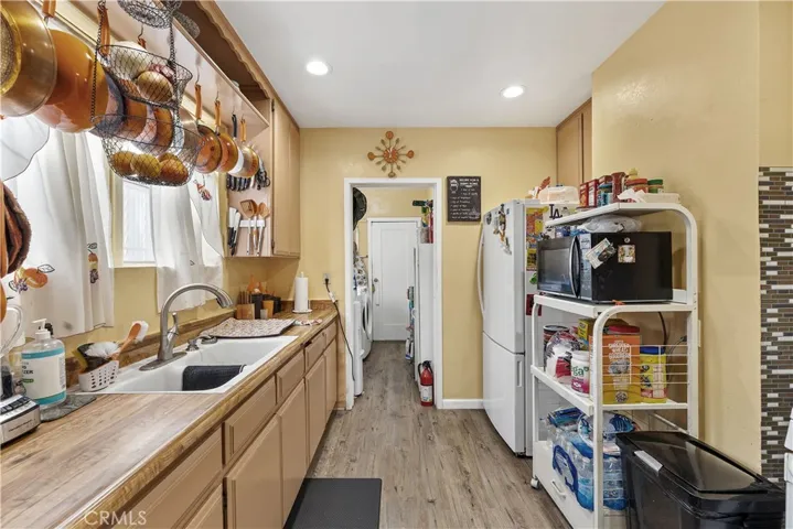 930 E 89th Street, Los Angeles, California 90002
