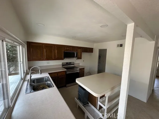 18188 Mesa Verde Court, Fountain Valley, California 92708