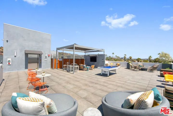 1001 N Fairfax Avenue 310, West Hollywood, California 90046