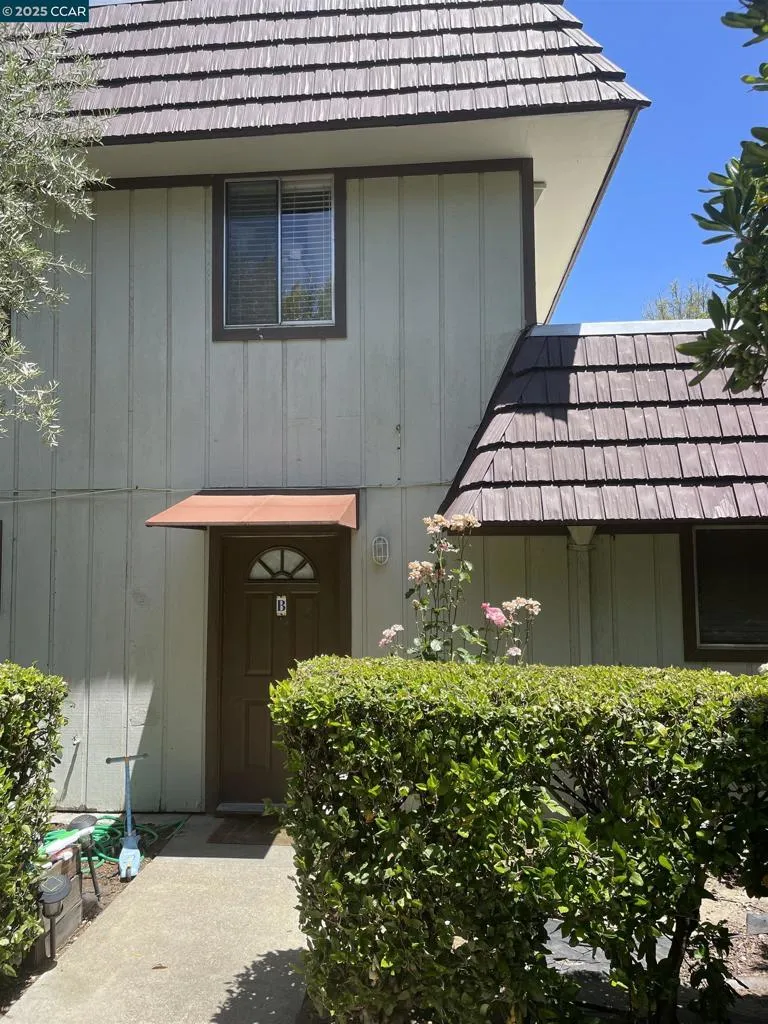 2005 Sierra Rd, Concord, California 94518 home-pic-0