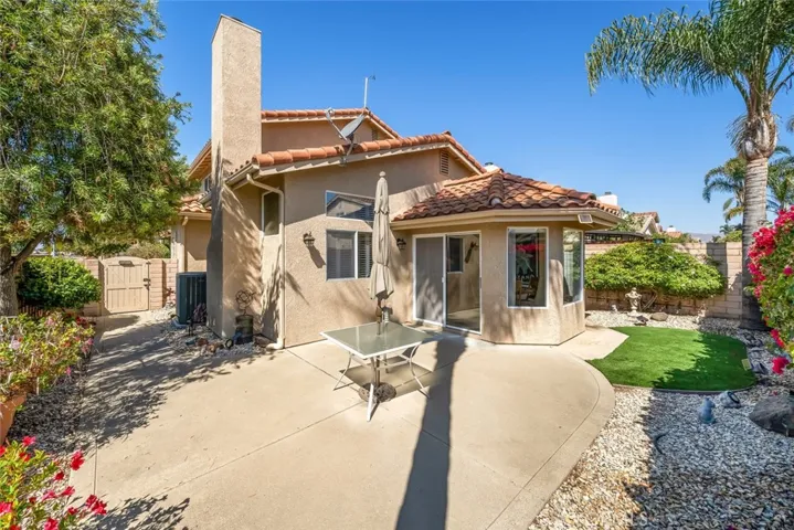 1725 Winchester Way, Santa Maria, California 93454
